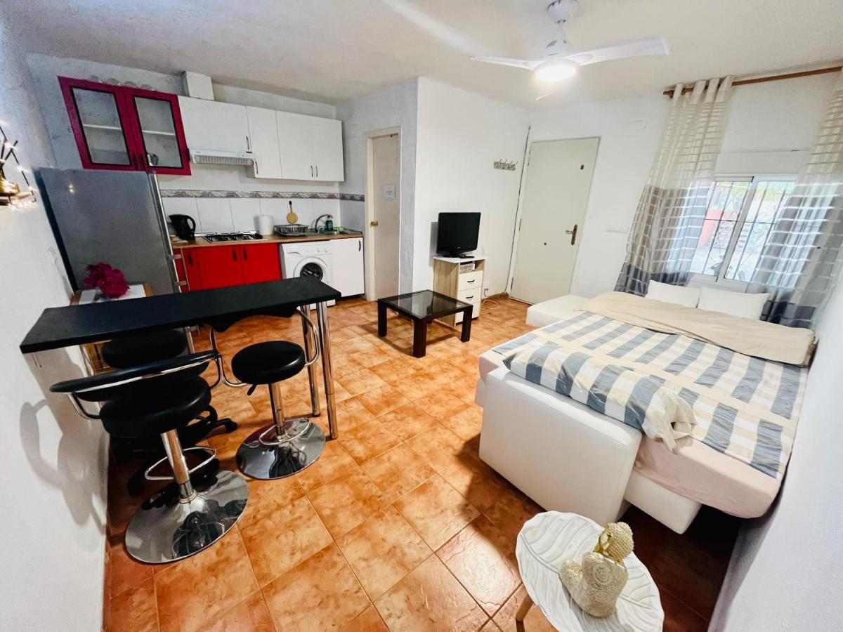 Estudio Adosado Acogedor Con Jardin, Barbacoa Y Parking Privado Alicante Ngoại thất bức ảnh